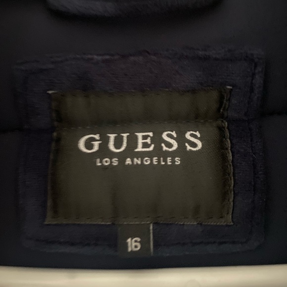 Girls size 16 Guess puffer jacket - Picture 3 of 5